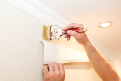 Pose de papier peint à Crapeaumesnil — revêtements muraux et toiles de verre